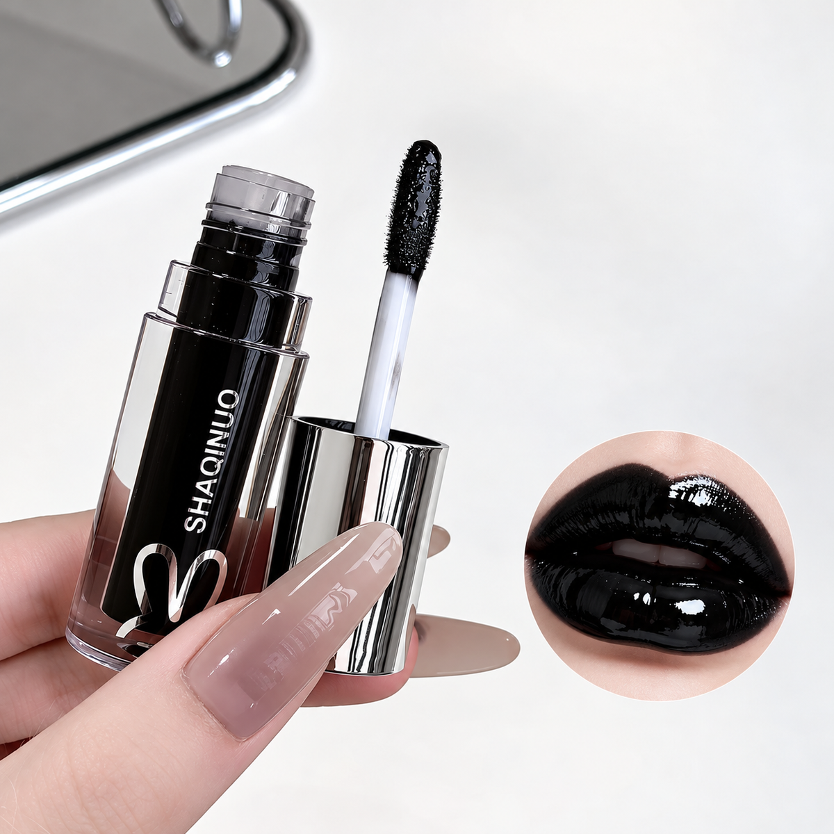 Labial Negro Líquido Glossy SHAQINUO Efecto Vinilo