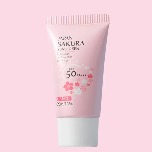 Protector solar japonés Sakura SPF 50 PA+++ de textura ligera, envase rosa, 30g.