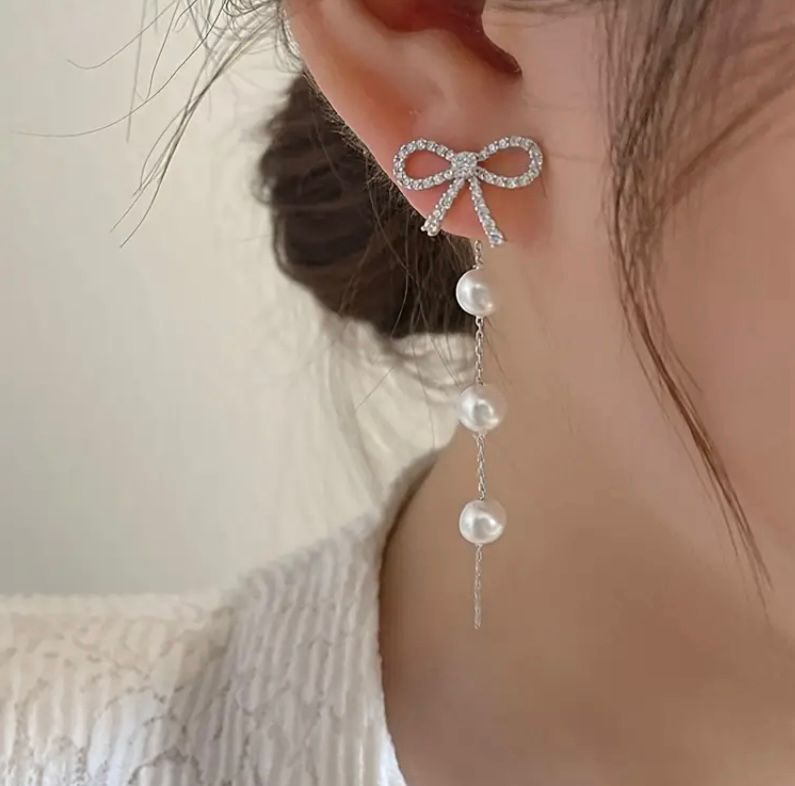 Aretes Yoonsuh
