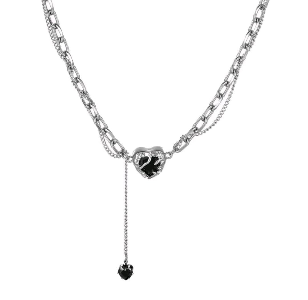 Collar “Raven Heart”