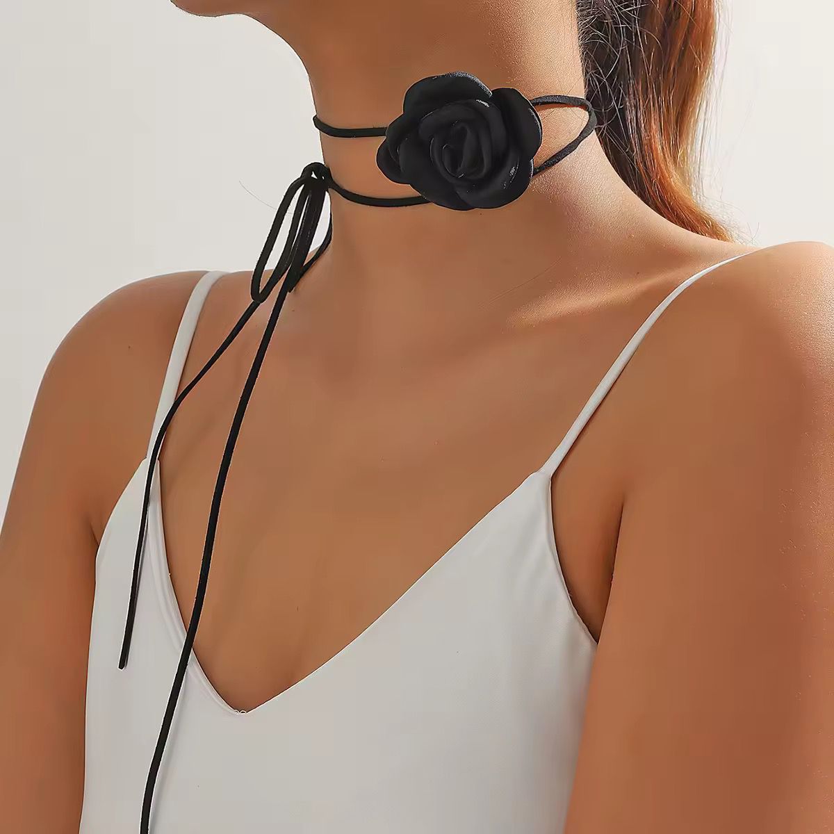 Chockers Midnight Rose