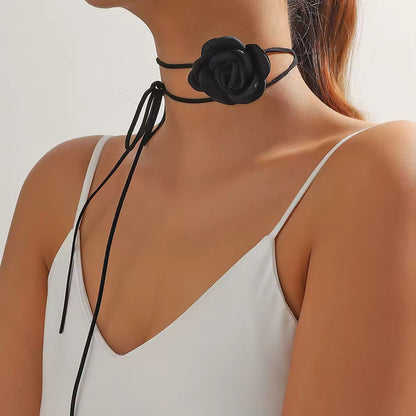 Chockers Midnight Rose